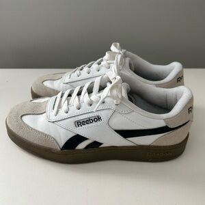 Reebok Sneakers